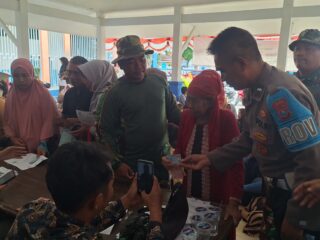 Program Kesra Menyentuh Akar Desa: 209 Keluarga Jeruk Porot Dapat Bantuan Tunai