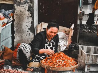 Caption foto: Suasana Pasar Srimangunan Sampang.