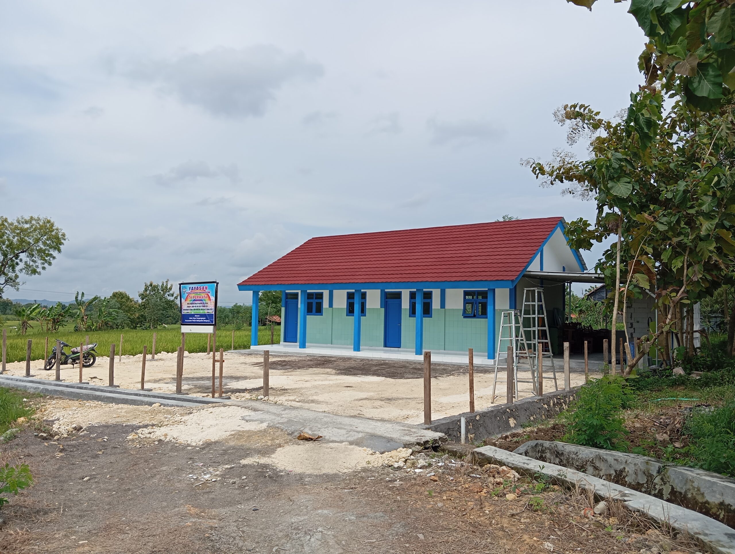 Caption foto: Gedung Taman Kanak-kanak (TK) Permata di Desa Pangongsean, Kabupaten Sampang.
