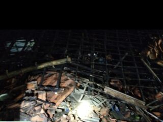 Dapur Roboh Diterjang Angin Kencang di Camplong, Seorang Lansia Meninggal Tertimpa Bangunan