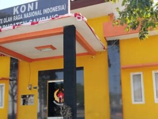 Caption Foto: Kantor Dinas Pemuda, Olahraga, Kebudayaan dan Pariwisata (Disporabudpar) Kabupaten Sampang yang mengalokasikan dana hibah sebesar Rp1,45 miliar dari APBD untuk mendukung pembinaan pemuda dan olahraga di wilayah Kabupaten Sampang.