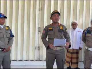 Diduga Langgar Izin dan Abaikan Ramadan, Lyco Cafe Sampang Disegel Satpol PP