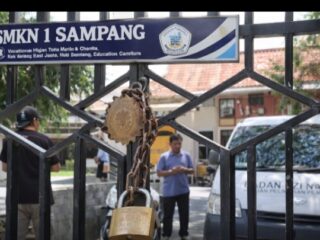 SMKN 1 Sampang Tolak MBG, Gerbang Sekolah Digembok sebagai Bentuk Protes