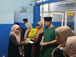Peduli Karyawan, Dapur MBG Akbar Jaya Mulya Torjun Salurkan THR, Owner Tekankan Kebersamaan dan Kesejahteraan