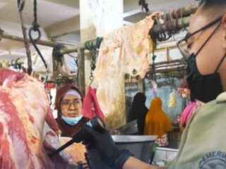 Harga Daging Tembus Rp140 Ribu, Warga Sampang Putar Otak