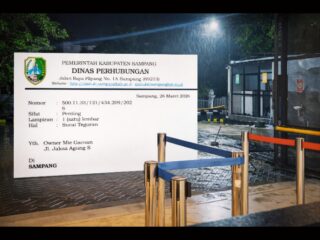 Abaikan Aturan, Parkir di Trotoar Mie Gacoan Sampang Picu Kemacetan