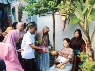 Penantian Panjang Berbuah Bahagia, Keluarga H. Umam Gelar Tasyakuran 7 Bulanan di Sampang