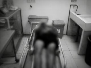 Mayat Mr X Terlantar di Pinggir Jalan Sampang, Polisi Belum Pastikan Korban Laka atau Kejahatan