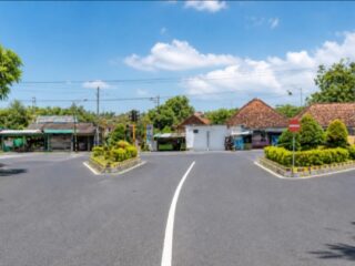 Akibat Proyek Pelebaran Jalan, Traffic Light Torjun Lumpuh dan Rawan Memakan Korban