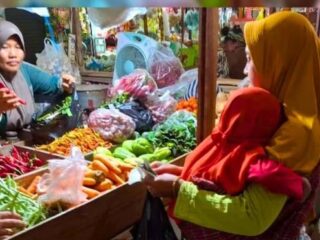 Harga Pertamax Naik, Warga Sampang Lega: Kebutuhan Pokok Masih Stabil