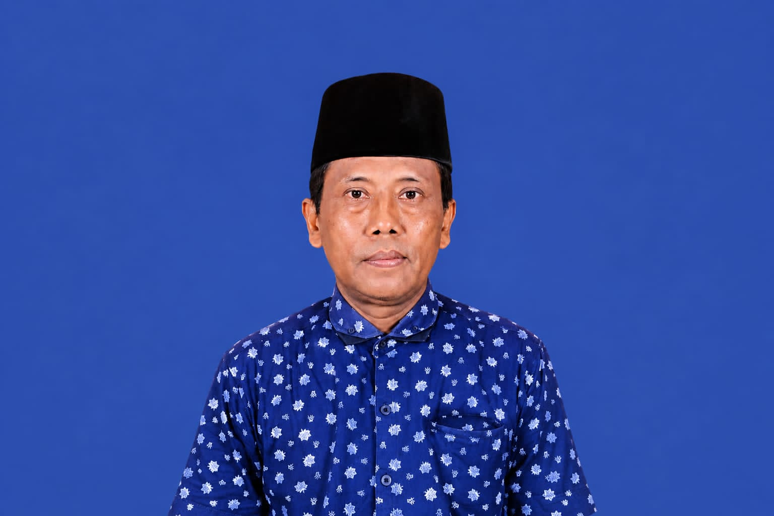 Caption Foto: Anggota Komisi II DPRD Kabupaten Sampang, Jakfar, mendesak Polres Sampang segera menangkap seluruh DPO dalam kasus dugaan tindak pidana asusila, mengembangkan penyidikan terhadap pihak yang diduga berperan sebagai perantara apabila didukung alat bukti yang sah, serta memperkuat langkah pencegahan melalui sinergi lintas sektor.